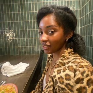 Meet your Posher, Souraya